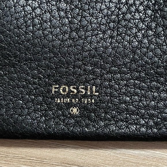 Fossil black wristlet clutch - Picture 5 of 6